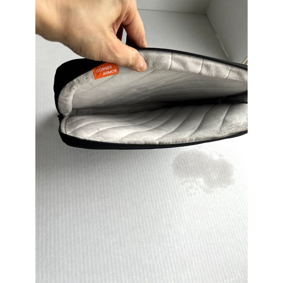 Tomtoc 360 Protective Laptop Sleeve Water Resistant Black 13"Mackbook, 12.9"IPad - Picture 5 of 9